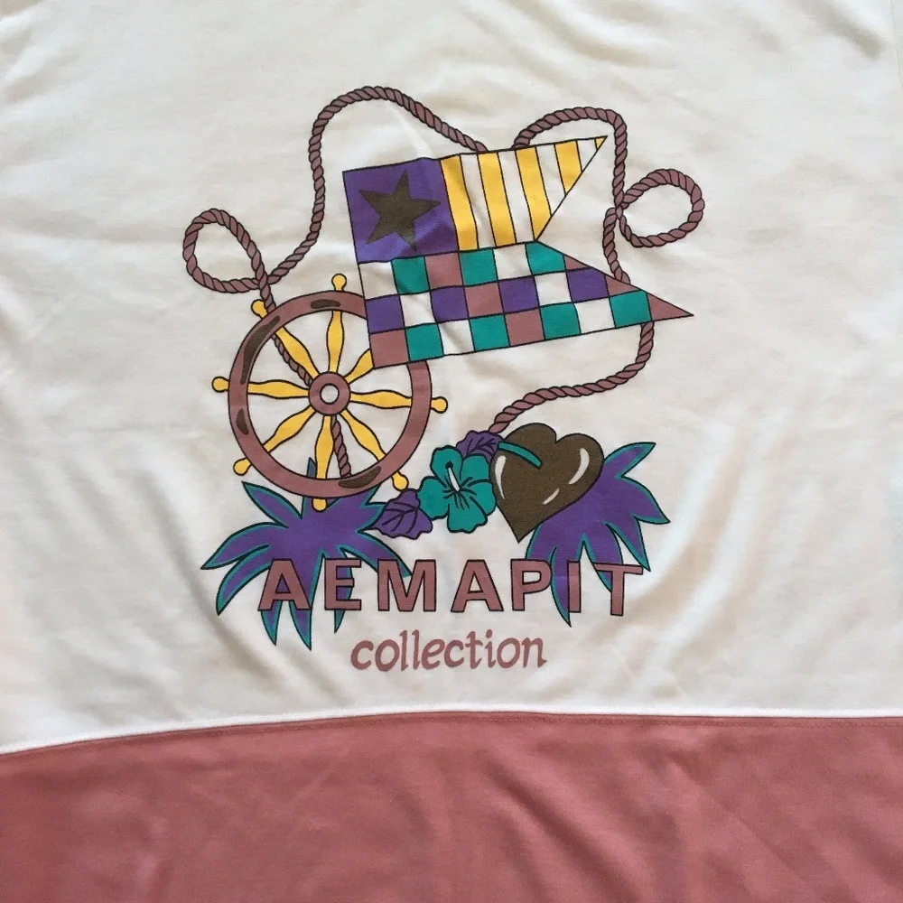 NWOT Vintage Print Graphic Tee Medium